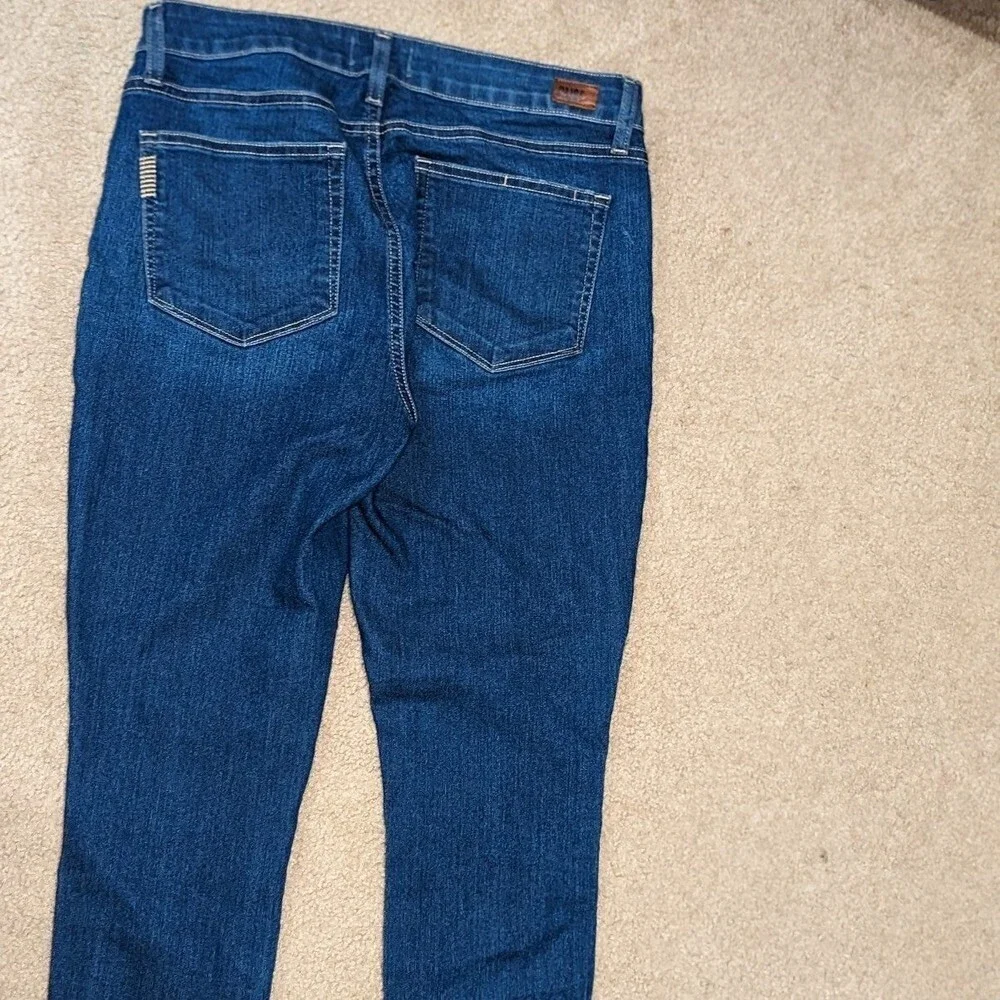 Paige Women's Size 30 Verdugo‎ Crop Jeans